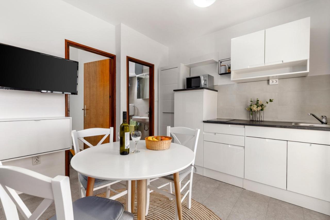 Apartments Vilma Opatija Exterior foto